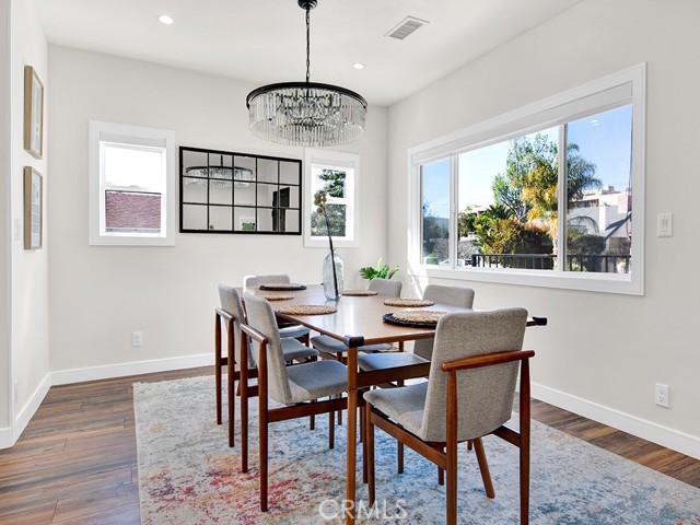 Detail Gallery Image 3 of 20 For 11260 Blix St, North Hollywood,  CA 91602 - 3 Beds | 2 Baths