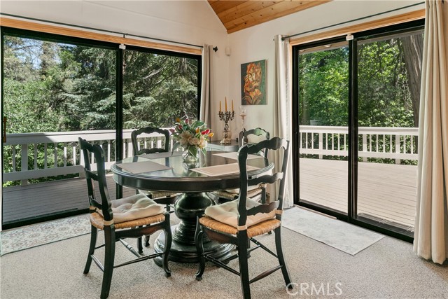 Detail Gallery Image 9 of 36 For 841 Cottage Grove Rd, Lake Arrowhead,  CA 92352 - 2 Beds | 2 Baths