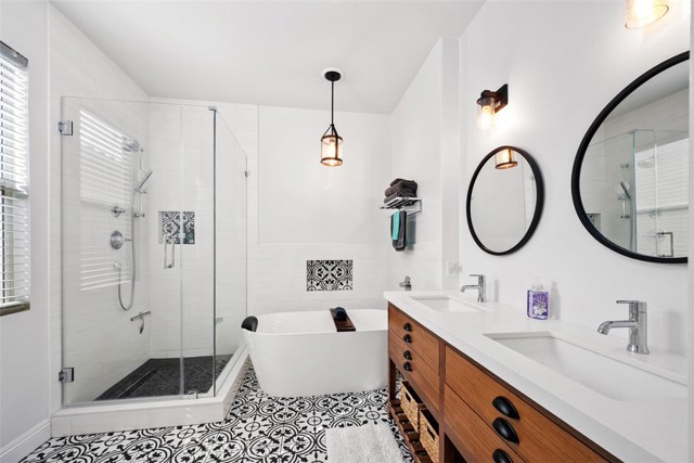 Image 23 of 33 For 134 Las Flores