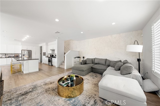 Detail Gallery Image 6 of 25 For 120 Novel, Irvine,  CA 92618 - 2 Beds | 2/1 Baths