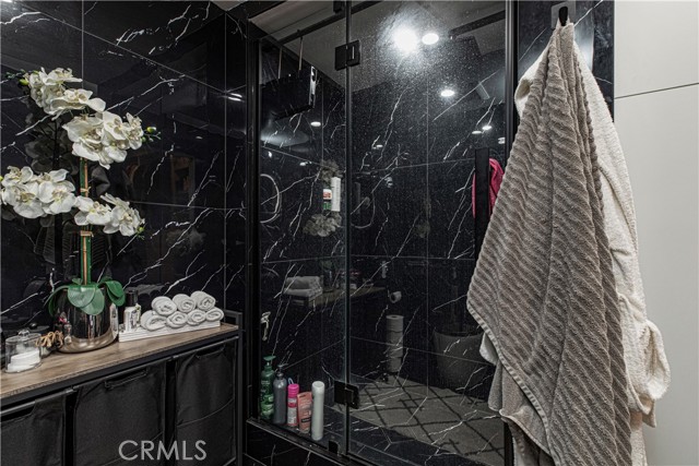 7625 Reseda Boulevard, Reseda CA: https://media.crmls.org/medias/8e26fa3c-c02f-4d65-8cd5-6ef68324447c.jpg