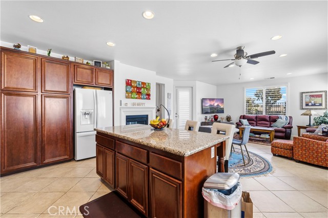 Detail Gallery Image 10 of 64 For 520 Olazabal, Hemet,  CA 92545 - 3 Beds | 3 Baths