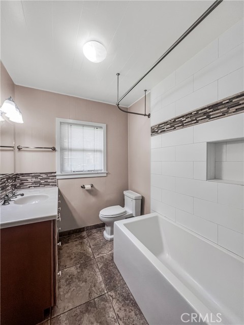 Detail Gallery Image 10 of 28 For 1411 15th, Manhattan Beach,  CA 90266 - – Beds | – Baths