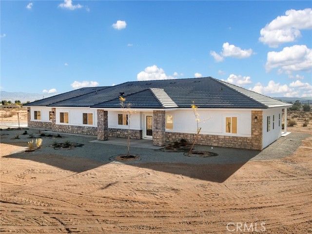 16944 Pauhaska Road, Apple Valley CA: https://media.crmls.org/medias/8e28007d-b9f6-4c65-ab97-6a1d1bb7d6c5.jpg