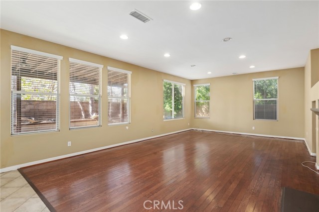 Detail Gallery Image 9 of 33 For 18814 Pinehaven Way, Porter Ranch,  CA 91326 - 5 Beds | 3 Baths