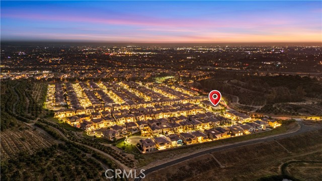 142 Salt spg, Irvine CA: https://media.crmls.org/medias/8e2a0cd2-d808-41b0-b38d-6ff22214e224.jpg
