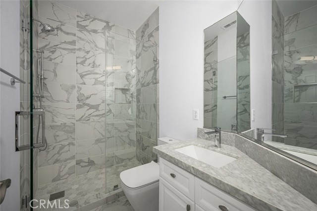 Secondary Bedroom en suite Bathroom