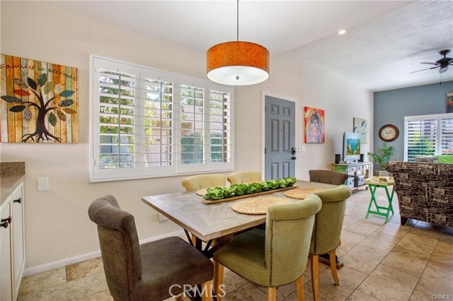 Detail Gallery Image 8 of 22 For 5784 Los Coyotes, Palm Springs,  CA 92264 - 2 Beds | 2 Baths