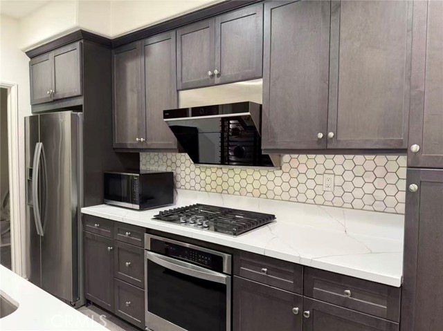 Detail Gallery Image 10 of 21 For 7368 Solstice, Rancho Cucamonga,  CA 91739 - 2 Beds | 2/1 Baths