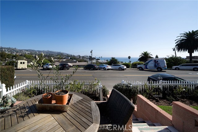 Detail Gallery Image 4 of 17 For 210 Cliff Dr, Laguna Beach,  CA 92651 - – Beds | – Baths