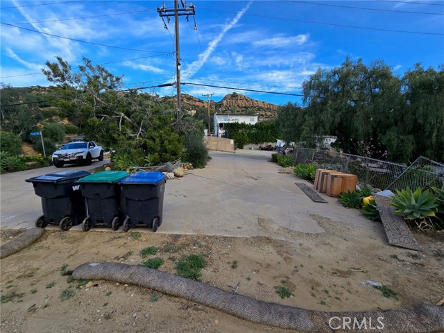 Detail Gallery Image 3 of 4 For 9347 Healy Trail, Chatsworth,  CA 91311 - – Beds | – Baths