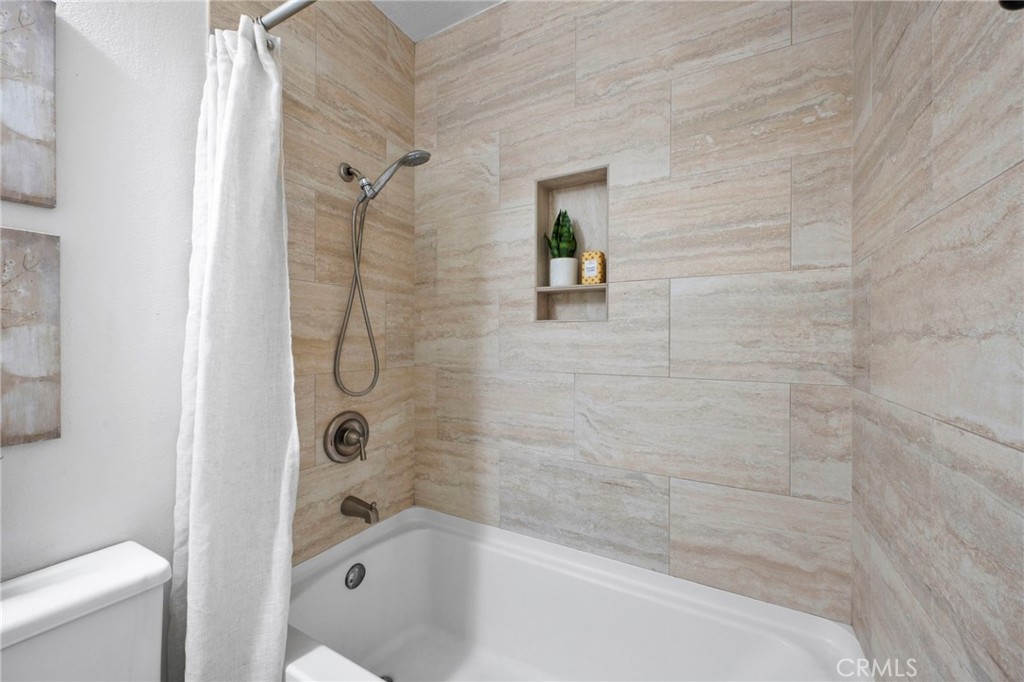 8e2c7600 Db06 411e 81b8 00452f938752