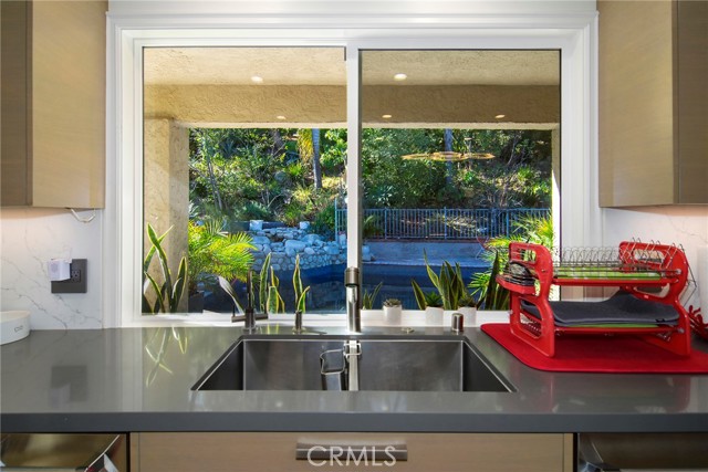 3757 Coldstream, Tarzana CA: https://media.crmls.org/medias/8e2d027b-d055-4c58-bc4b-444d1cc301f5.jpg