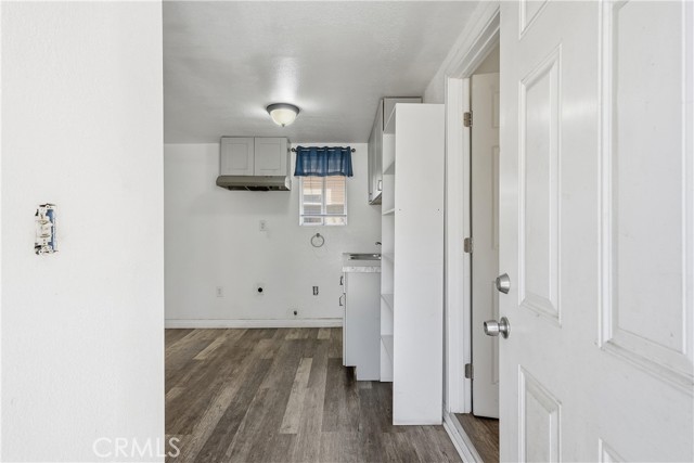 10962 Elm Ave, Lynwood, CA 90262 photo 24