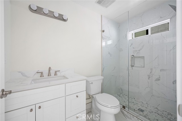 Detail Gallery Image 12 of 17 For 629 W California Ave #B,  Glendale,  CA 91203 - 2 Beds | 2 Baths