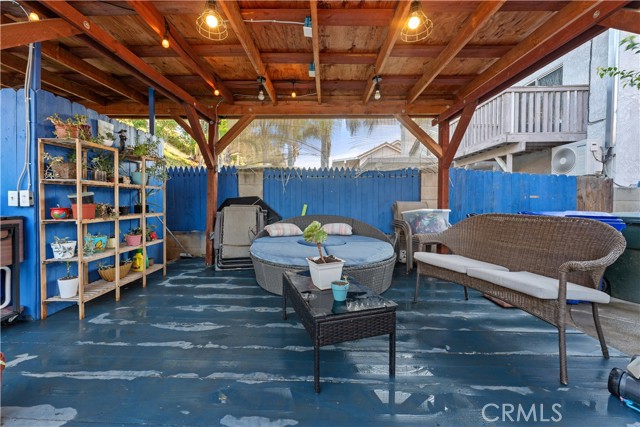 7726 Whitney Drive, Jurupa Valley CA: https://media.crmls.org/medias/8e2f6fe7-f093-4bfb-8198-eefd6ecfd9a7.jpg