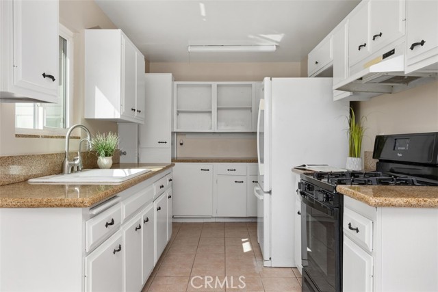 3746 Balboa Drive, Oceanside CA: https://media.crmls.org/medias/8e2fa305-97dc-4f72-9184-9d9c3448dad9.jpg