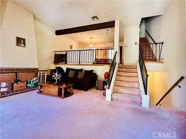 9039 Van Nuys Boulevard, Panorama City CA: https://media.crmls.org/medias/8e30a5ac-d579-43fd-9341-d0305125820f.jpg