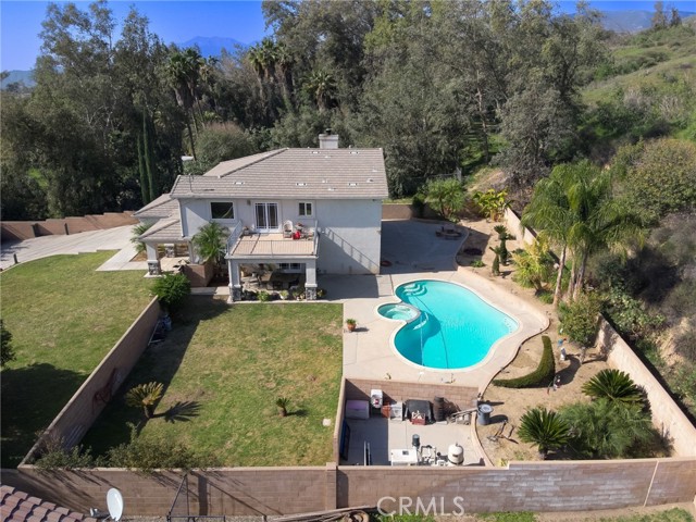 Detail Gallery Image 2 of 27 For 3772 Elm, San Bernardino,  CA 92404 - 4 Beds | 3 Baths