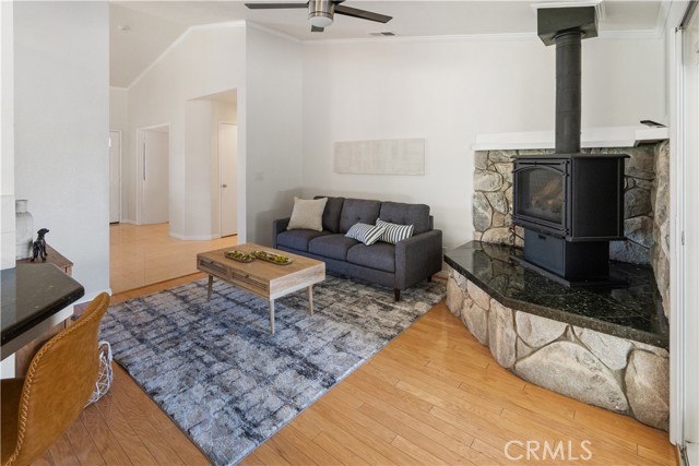 3014 California Park Drive, Chico CA: https://media.crmls.org/medias/8e30ea74-6b2f-4a79-85a5-59388924e66b.jpg