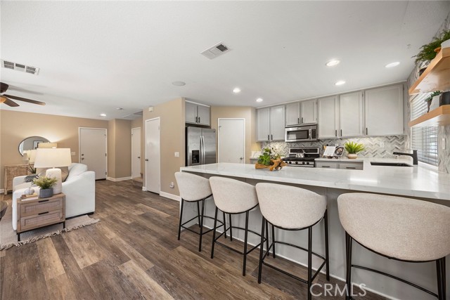 1534 Rowan Gln, Escondido CA: https://media.crmls.org/medias/8e30fc0d-6ffd-4286-9b48-bf461df0f797.jpg