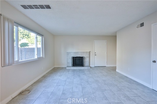 Detail Gallery Image 4 of 38 For 2963 Elgin Dr #D,  Riverside,  CA 92507 - 2 Beds | 1/1 Baths