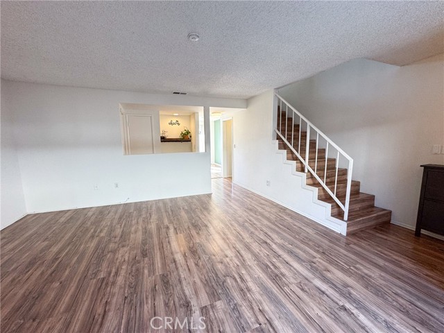 Detail Gallery Image 6 of 35 For 511 Meyer Lane #8,  Redondo Beach,  CA 90278 - 2 Beds | 1/1 Baths