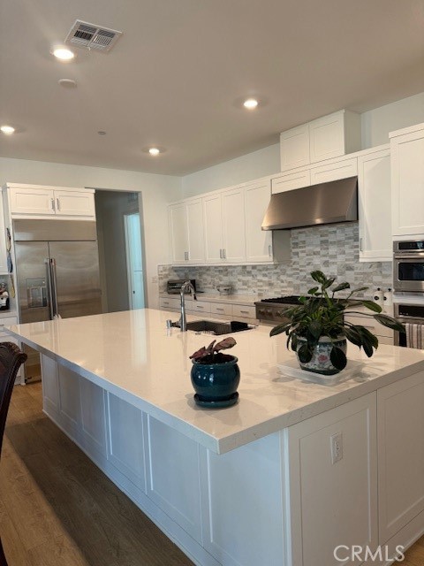 24501 Via Sendero, Castaic CA: https://media.crmls.org/medias/8e31a299-7f3c-4532-85e8-33dd2bbed043.jpg
