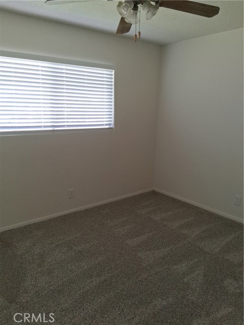 Detail Gallery Image 10 of 19 For 26460 Girard St, Hemet,  CA 92544 - 3 Beds | 2 Baths