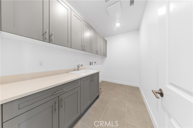 129 Great Park Blvd, Irvine CA: https://media.crmls.org/medias/8e32a27a-4a4c-42d7-a950-8090762eb97d.jpg