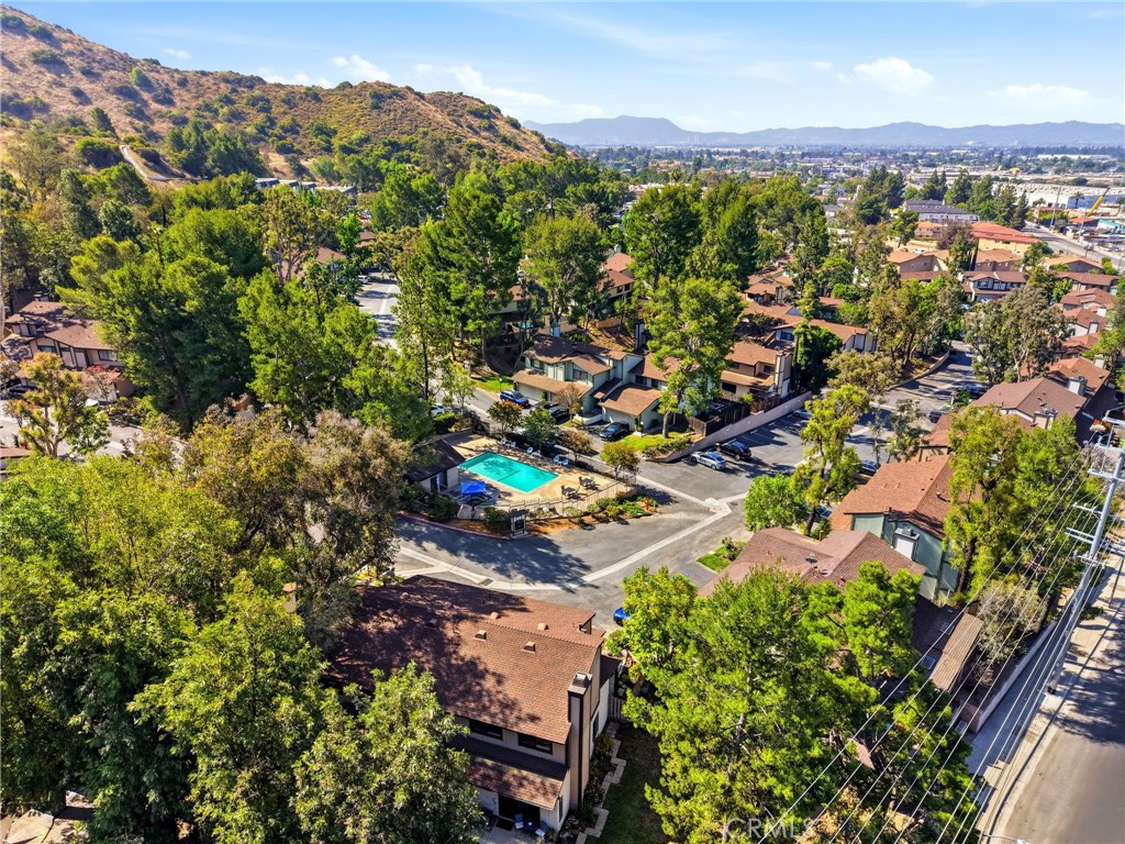 https://media.crmls.org/medias/8e32d4bc-9ad0-464a-b481-46ccae09e174.jpg?preset=X-Large