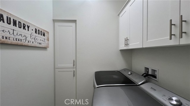 80 Quill, Irvine CA: https://media.crmls.org/medias/8e335bf4-8d0b-4ec8-bbe2-21f15a0ad3e0.jpg