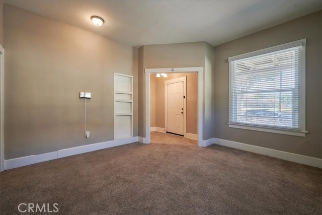 Detail Gallery Image 7 of 36 For 639 N F St, San Bernardino,  CA 92410 - 4 Beds | 1/1 Baths