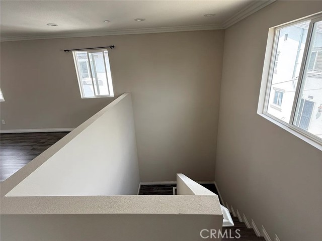 Detail Gallery Image 5 of 7 For 4814 1/2 Saturn St, Los Angeles,  CA 90019 - 4 Beds | 2 Baths