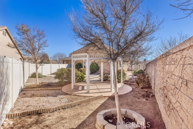 Detail Gallery Image 34 of 35 For 8466 Hoover Ct, Oak Hills,  CA 92344 - 3 Beds | 2 Baths