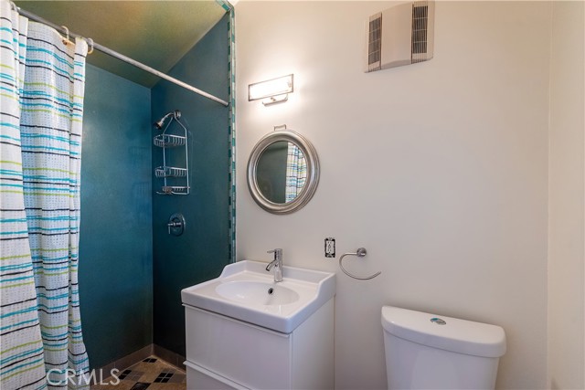 1924 Robinson Street, Redondo Beach, California 90278, 2 Bedrooms Bedrooms, ,2 BathroomsBathrooms,Residential,Sold,Robinson,SB22083068