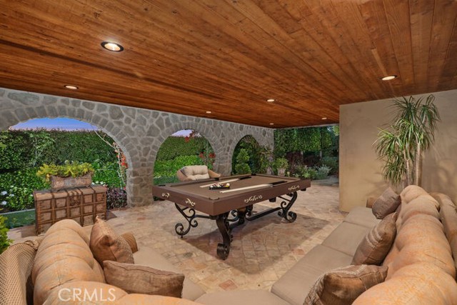 Image 23 of 48 For 1330 Temple Hills Drive