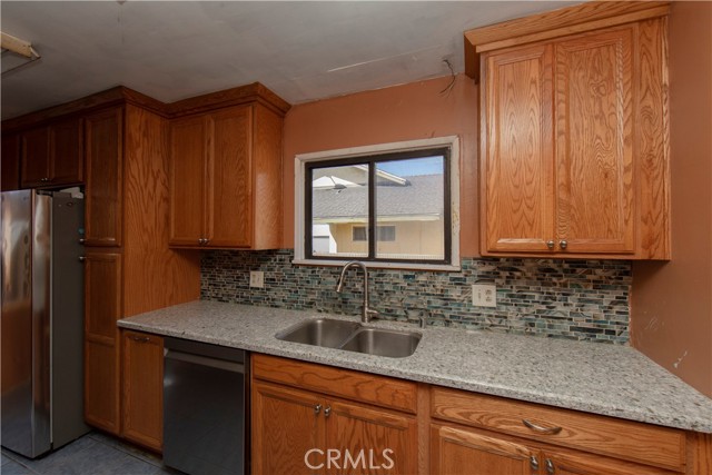 Detail Gallery Image 11 of 50 For 4402 Cathann St, Torrance,  CA 90503 - 4 Beds | 2/1 Baths