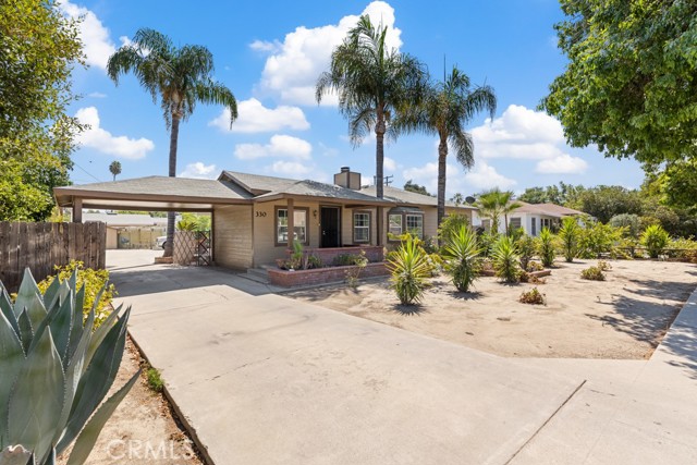 Detail Gallery Image 2 of 35 For 330 S Carmalita St, Hemet,  CA 92543 - 3 Beds | 2 Baths