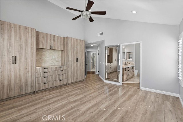 18328 Keswick Street photo 20