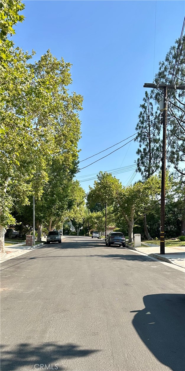 5433 Beeler Avenue, Woodland Hills CA: https://media.crmls.org/medias/8e38adc9-4be5-45c6-8235-54d741532bbf.jpg