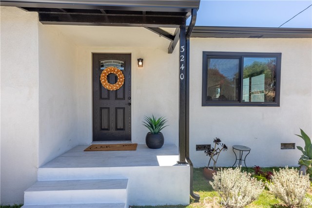 Detail Gallery Image 15 of 64 For 3240 Pacific Ave, Long Beach,  CA 90807 - 4 Beds | 3 Baths