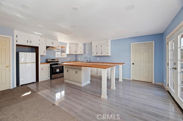 Image 10 of 33 For 63285 Pinyon Drive