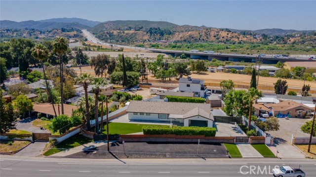9830 Foothill Boulevard, Sylmar CA: https://media.crmls.org/medias/8e3a45b9-c24c-446d-ad77-52337fb4e74d.jpg