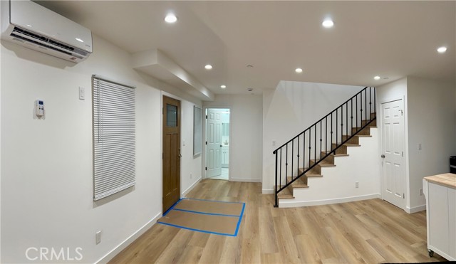 Detail Gallery Image 3 of 12 For 18654 1/2 Runnymede St., Reseda,  CA 91335 - 3 Beds | 2 Baths