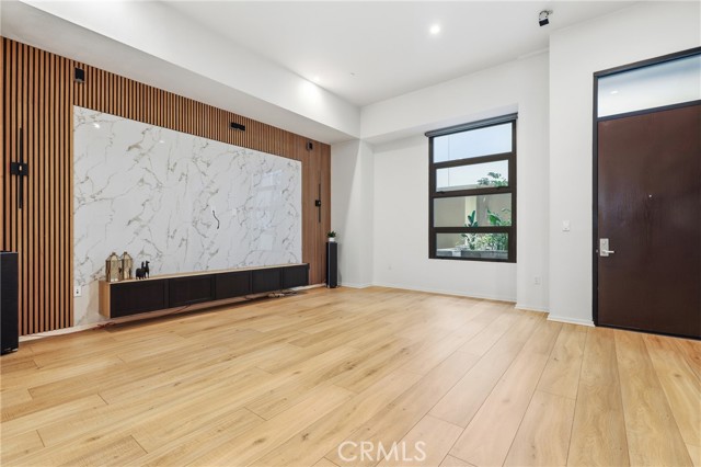 Detail Gallery Image 8 of 40 For 133 the Promenade #118,  Long Beach,  CA 90802 - 2 Beds | 2/1 Baths