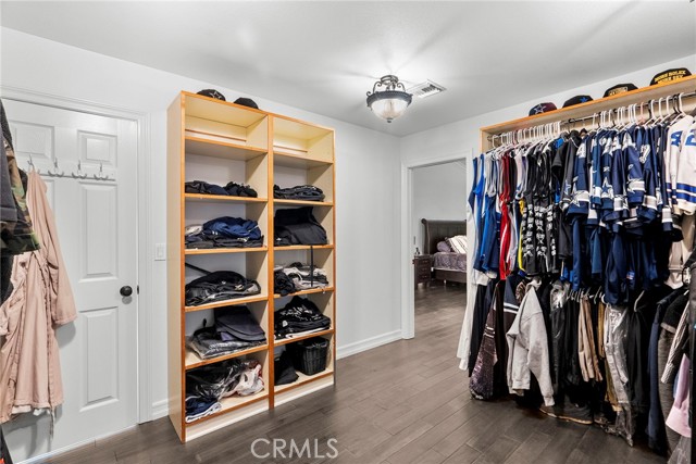 26675 MacMillan Ranch Road, Canyon Country CA: https://media.crmls.org/medias/8e3ac82b-1c97-4e45-9be6-090840bd0e85.jpg