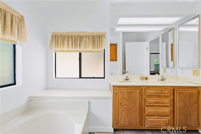 13691 Gavina Avenue, Sylmar CA: https://media.crmls.org/medias/8e3b1b21-8b85-4d66-99c0-e672a3c444bb.jpg