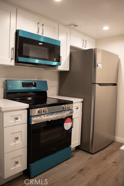 Detail Gallery Image 6 of 16 For 18411 Hatteras St #235,  Tarzana,  CA 91356 - 2 Beds | 2 Baths