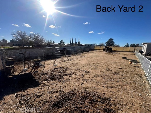 16271 Nisqualli, Victorville CA: https://media.crmls.org/medias/8e3b66f9-4f2e-4268-8c79-00723f8f5ffe.jpg